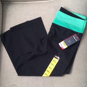 Stretch Reversible Capris
